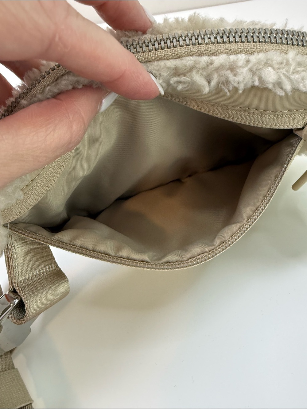 Lululemon | Fleece Everywhere Belt Bag Sherpa Crossbody Waist Bag | Beige | O/S - Picture 8 of 16